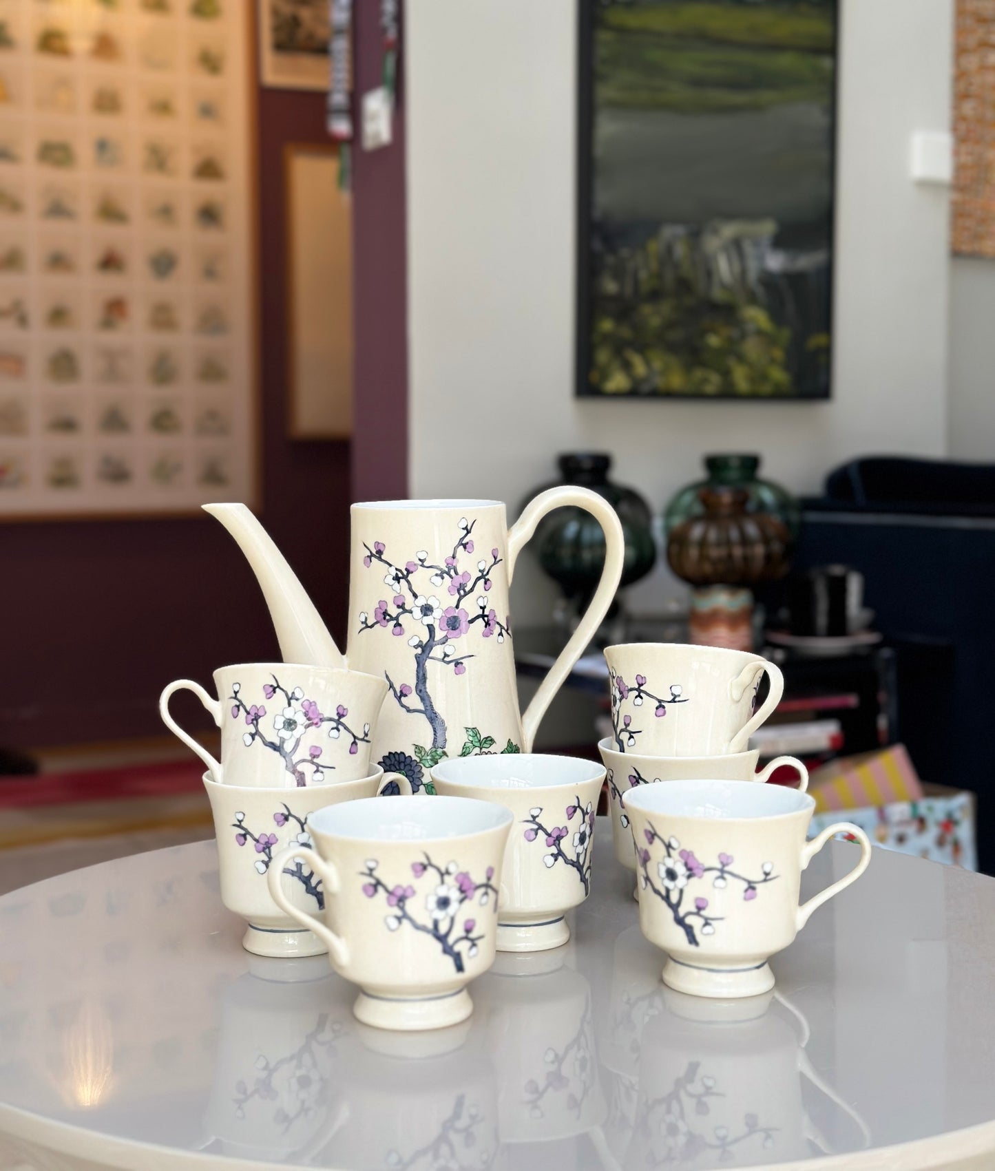 Jug + Cups