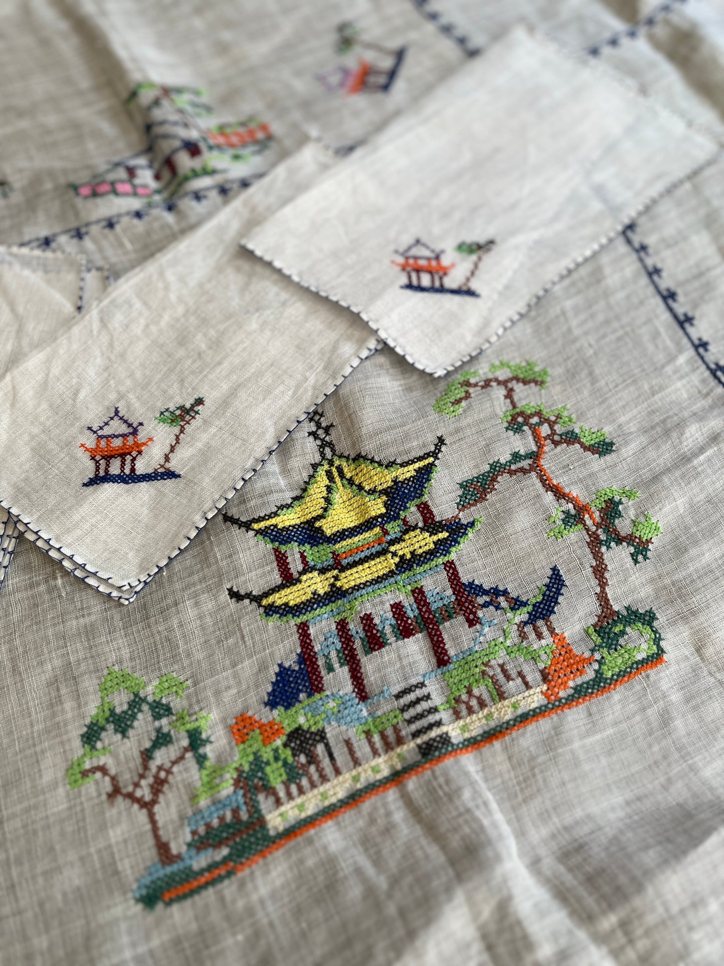 Pagoda Cotton Tablecloth Set