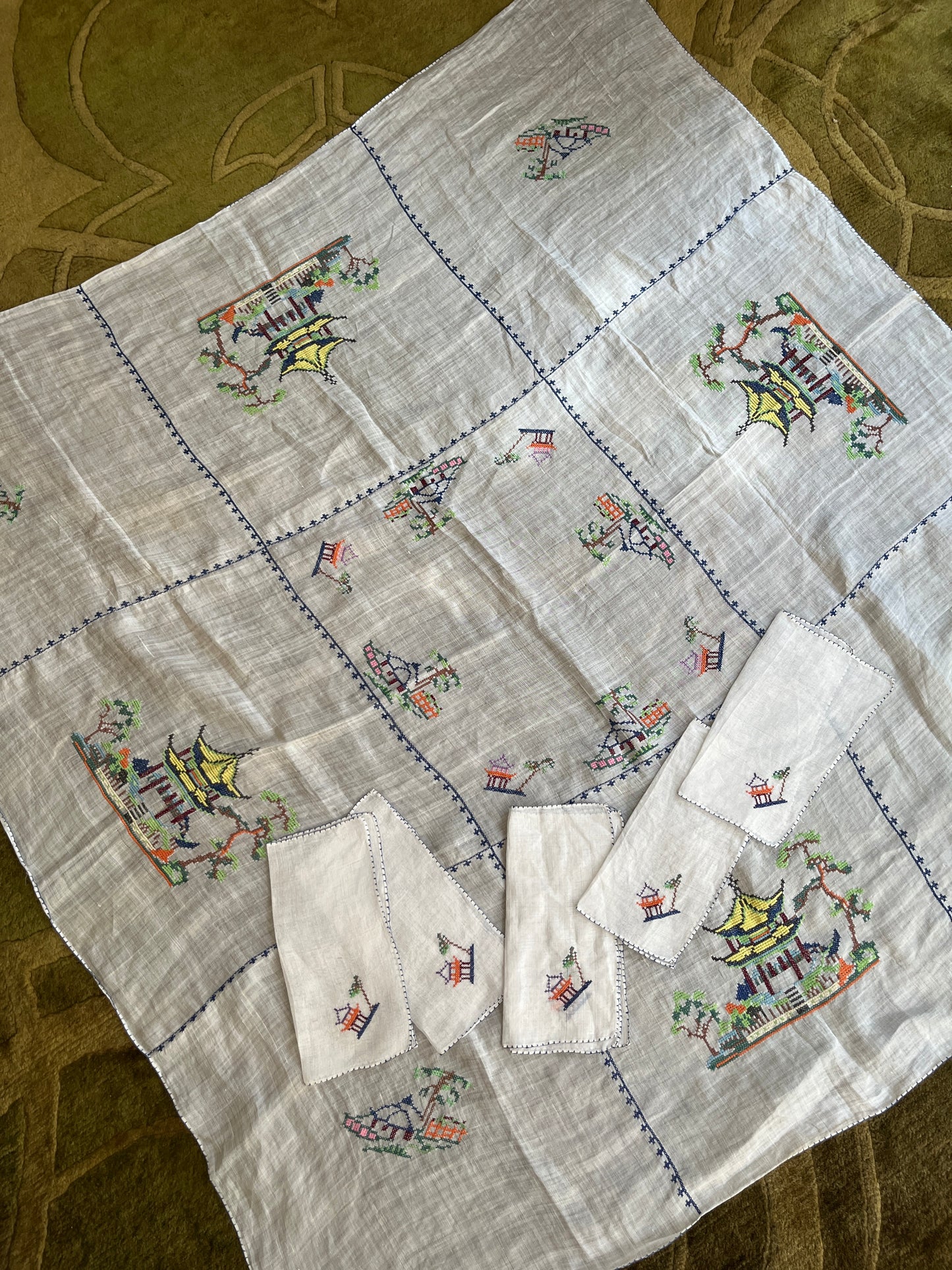 Pagoda Cotton Tablecloth Set