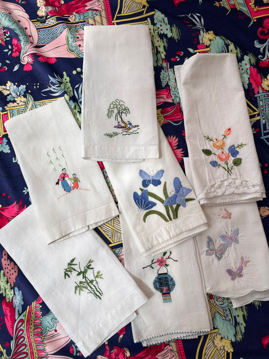 Applique Floral Embroidery Napkin Set