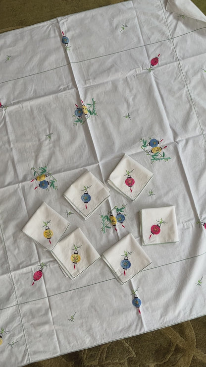 Lantern Applique Tablecloth Set